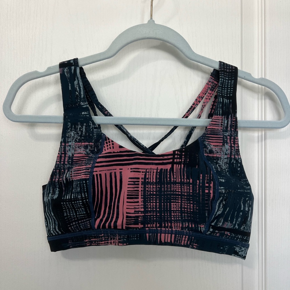Sweaty Betty Circuit Sports Bra in Blue and Pink Geometric Print